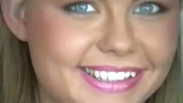 セクシーな成熟した金髪サバを与えるblowjob 女性 向け の セックス 動画