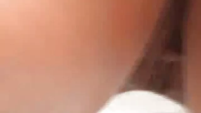 有名なモデルが落ちて、ビデオでネットワークに近づいた 女の子 用 エッチ 動画