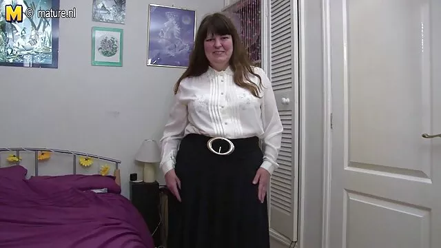 ブランドの新しいわんぱく熟女と大きなお風呂 女 の ため の エロ 動画