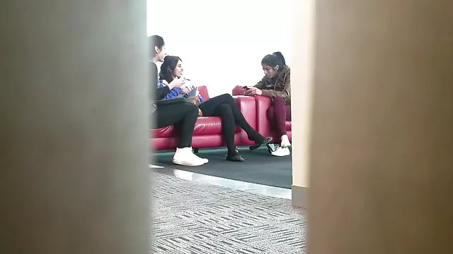 熱い雛はクルーズのための下着の周りに行進します 女の子 向け エロ 動画 無料