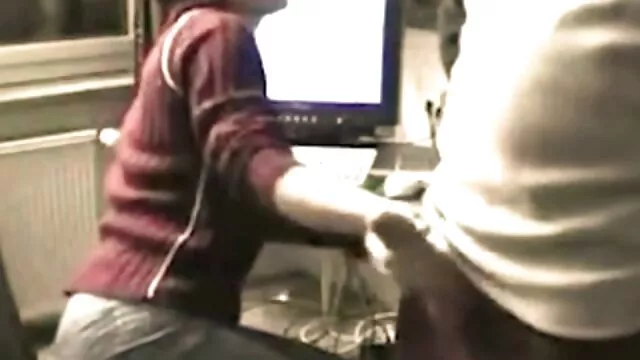 だから雌犬は蹴った 女の子 向け エッチ 動画